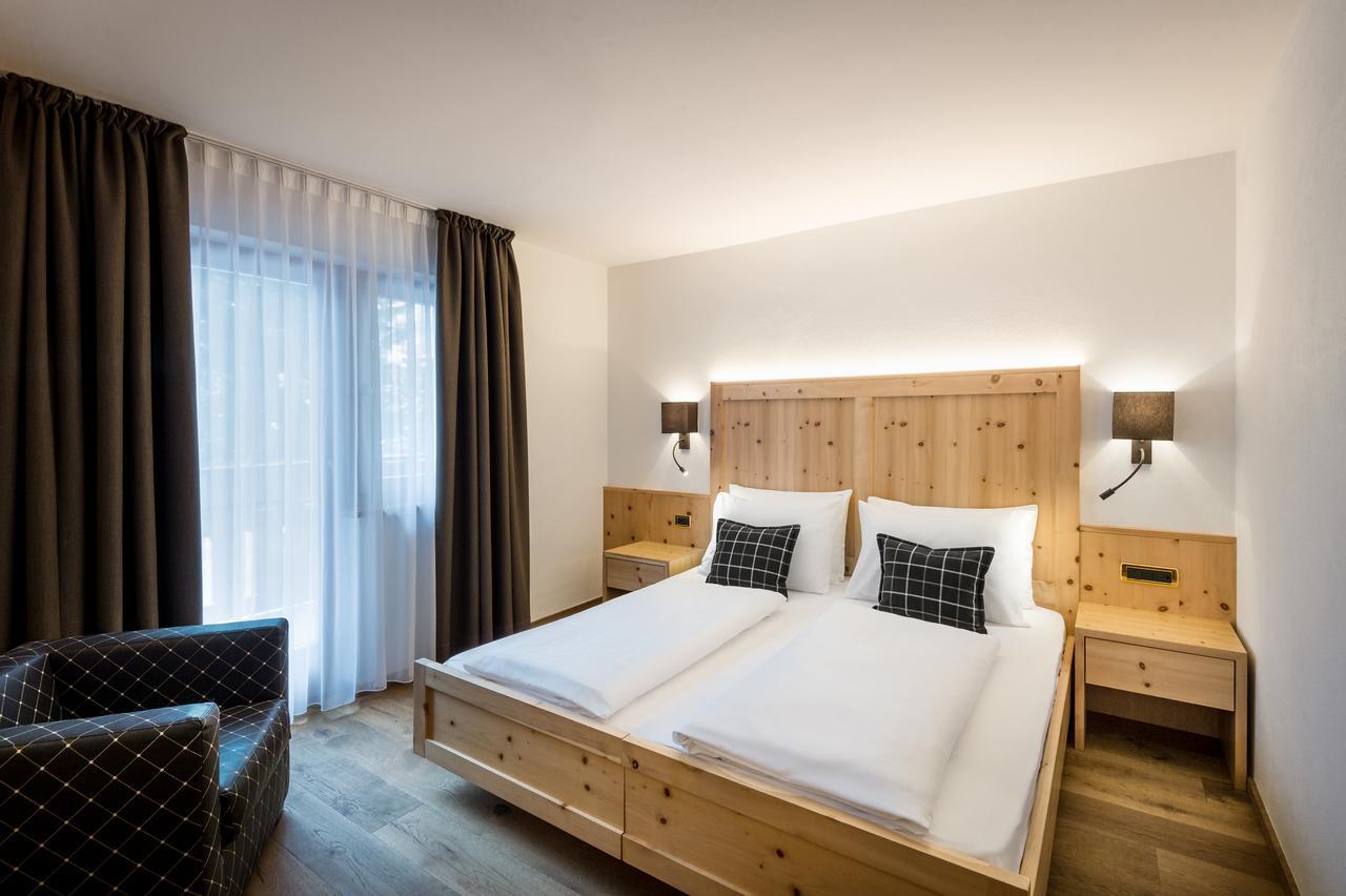Hotel Des Alpes Ла Вилла Экстерьер фото