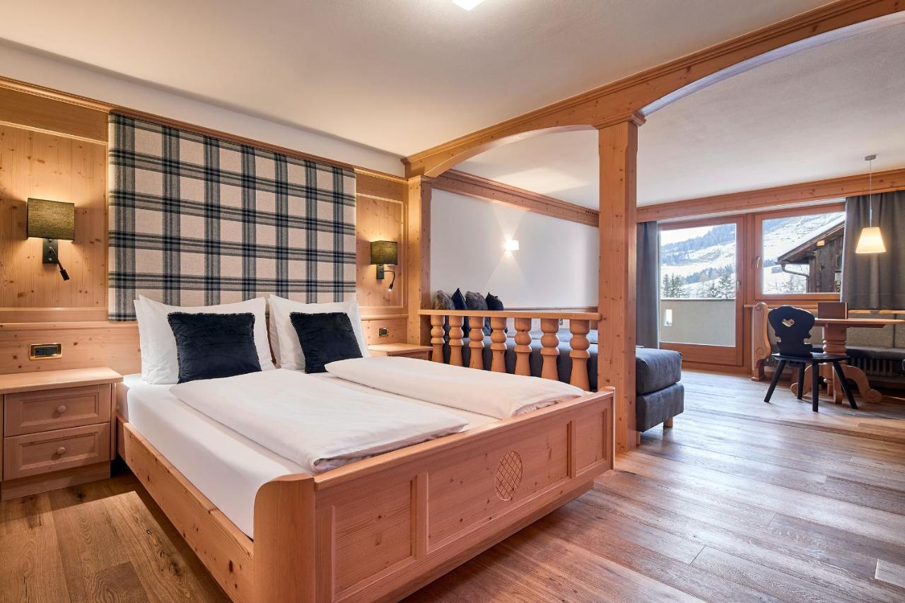 Hotel Des Alpes Ла Вилла Экстерьер фото